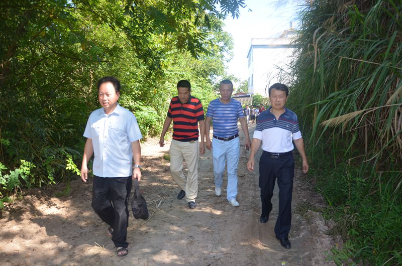 前往施工现场.JPG