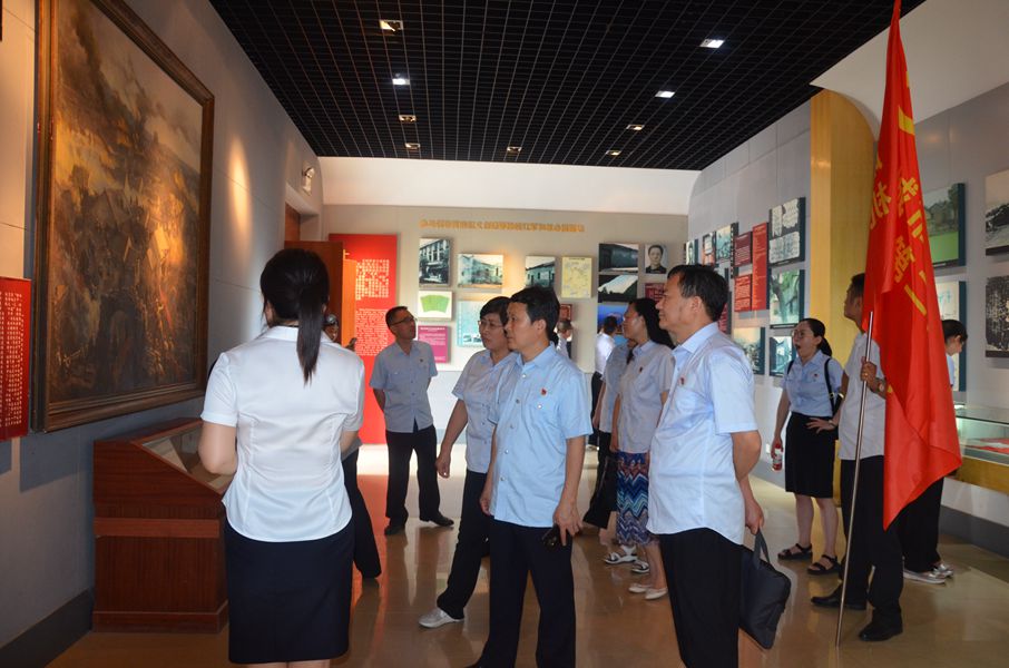 参观麻城市革命烈士纪念馆和王树声大将纪念馆等馆史.JPG