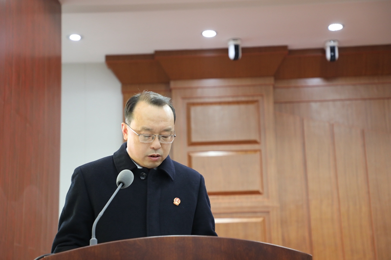 11三河法庭庭长王强述职.JPG